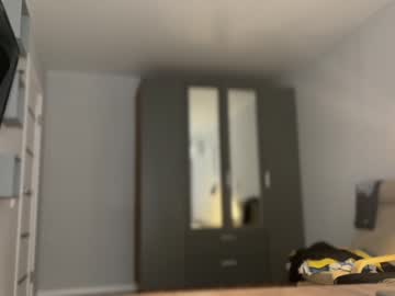 Cam for horny_jerk_roy_prick2001