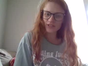 Cam for lil_red_strawberry