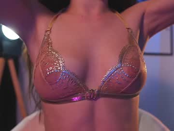 Cam for lucie_beltran