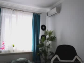 Cam for small_blondee