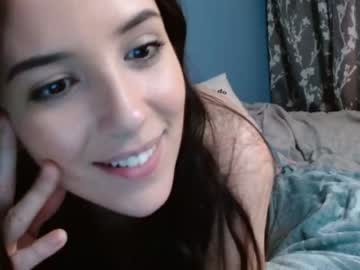 Cam for lovelyluna_xoxo