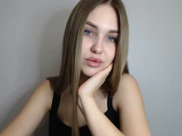 Cam for little_pretty_girl