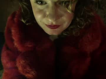 Cam for 2lipsanddazy