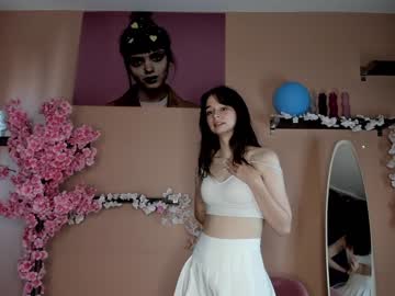 Cam for emmi_sunshine