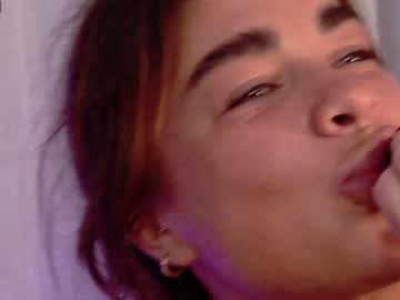 Cam for girlnextd00r_