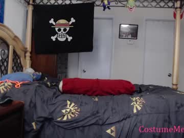 Cam for costumemenagerie